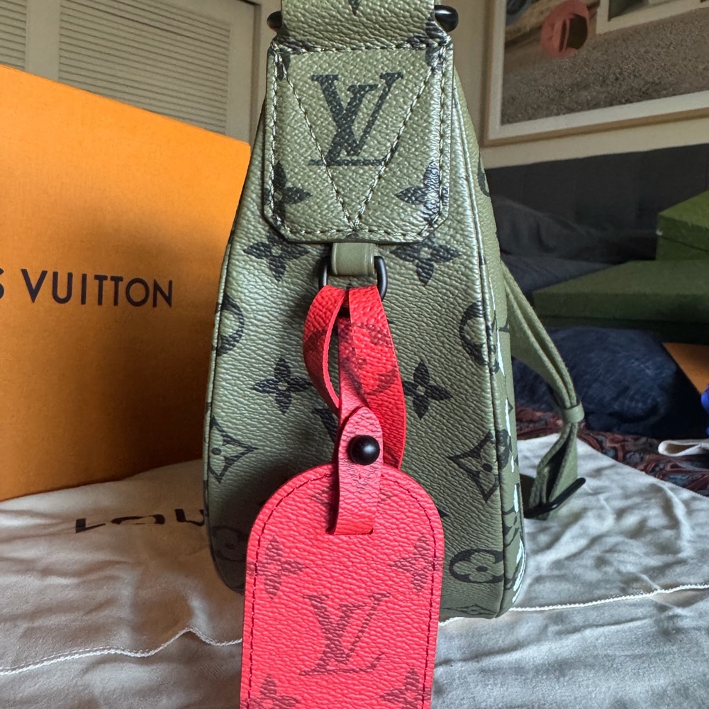 AUTHENTIC - Louis Vuitton Hammock Bag Khaki Green Vermillion Red Monogram Canvas - Picture 7 of 10